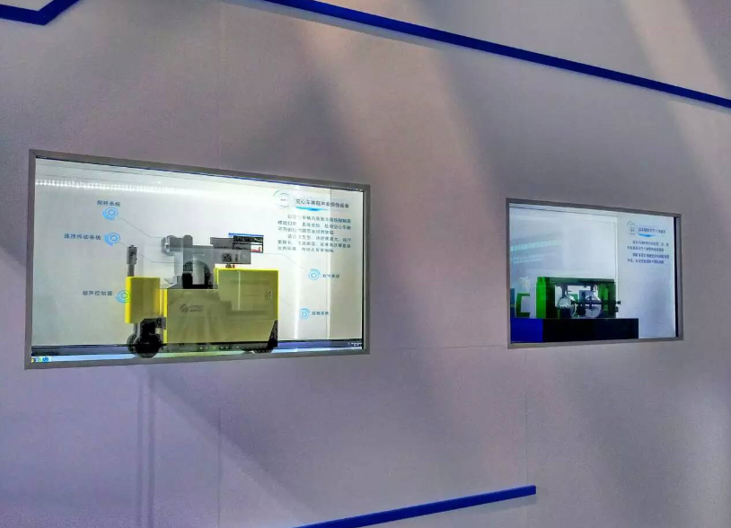 42寸透明顯示屏-機械設(shè)備展廳