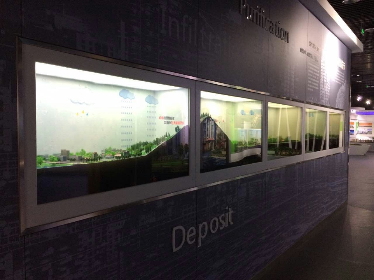 55寸透明液晶展示柜-煙臺(tái)城市規(guī)劃館