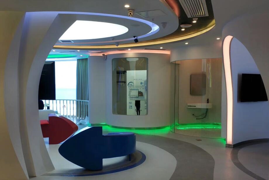 82寸透明液晶顯示屏-合肥寶灣國(guó)際企業(yè)園