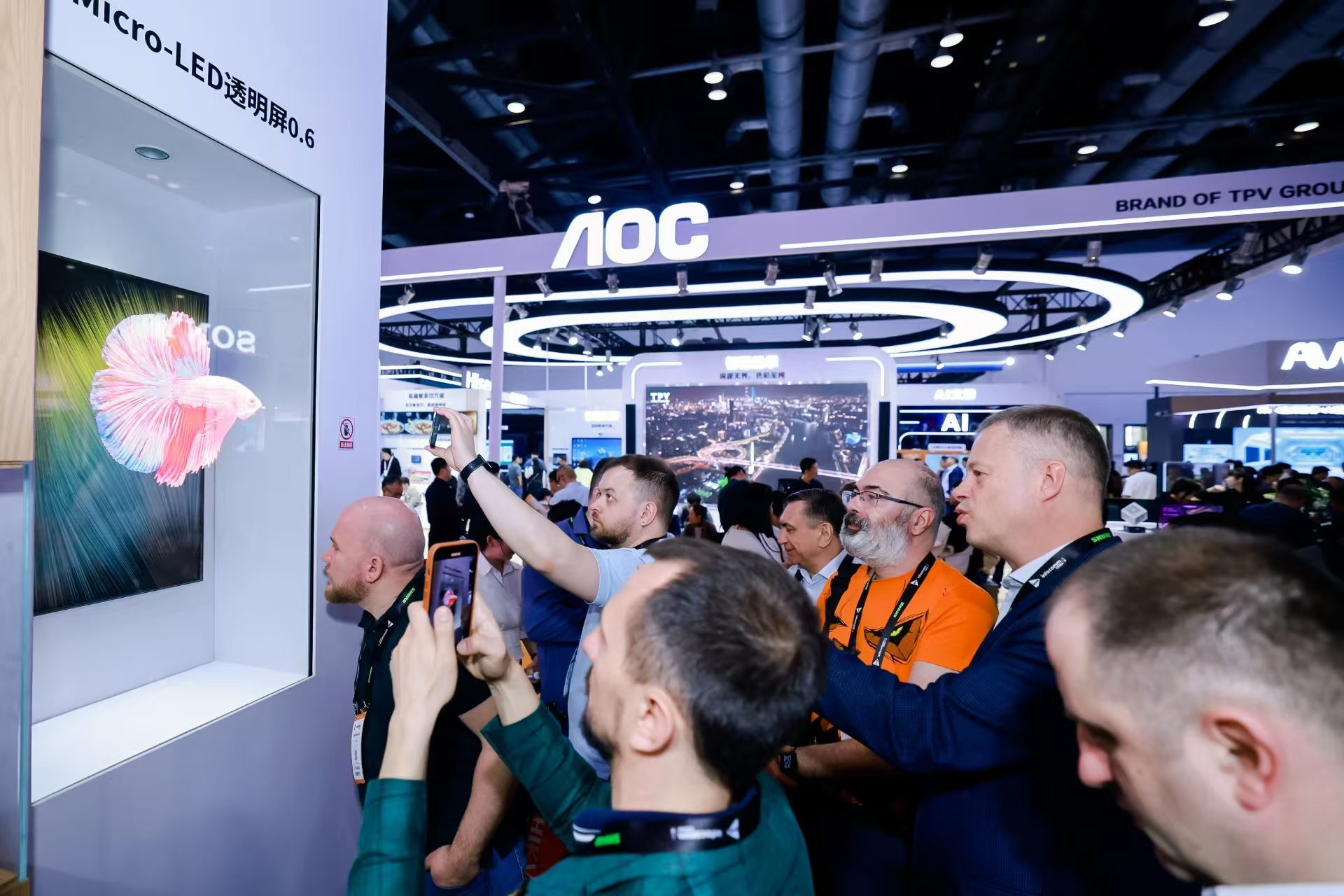 利亞德透明Micro LED屏.jpg